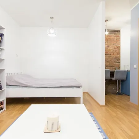 Stuudio On The Border Of Old Town With Free Parking Appartamento Reval